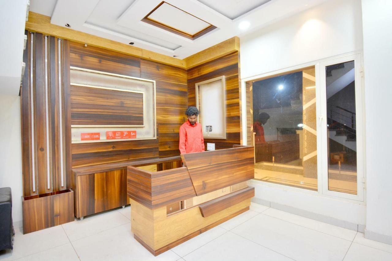 Oyo 40699 Grand Sokhi Hotel Tarn Taran Exterior foto